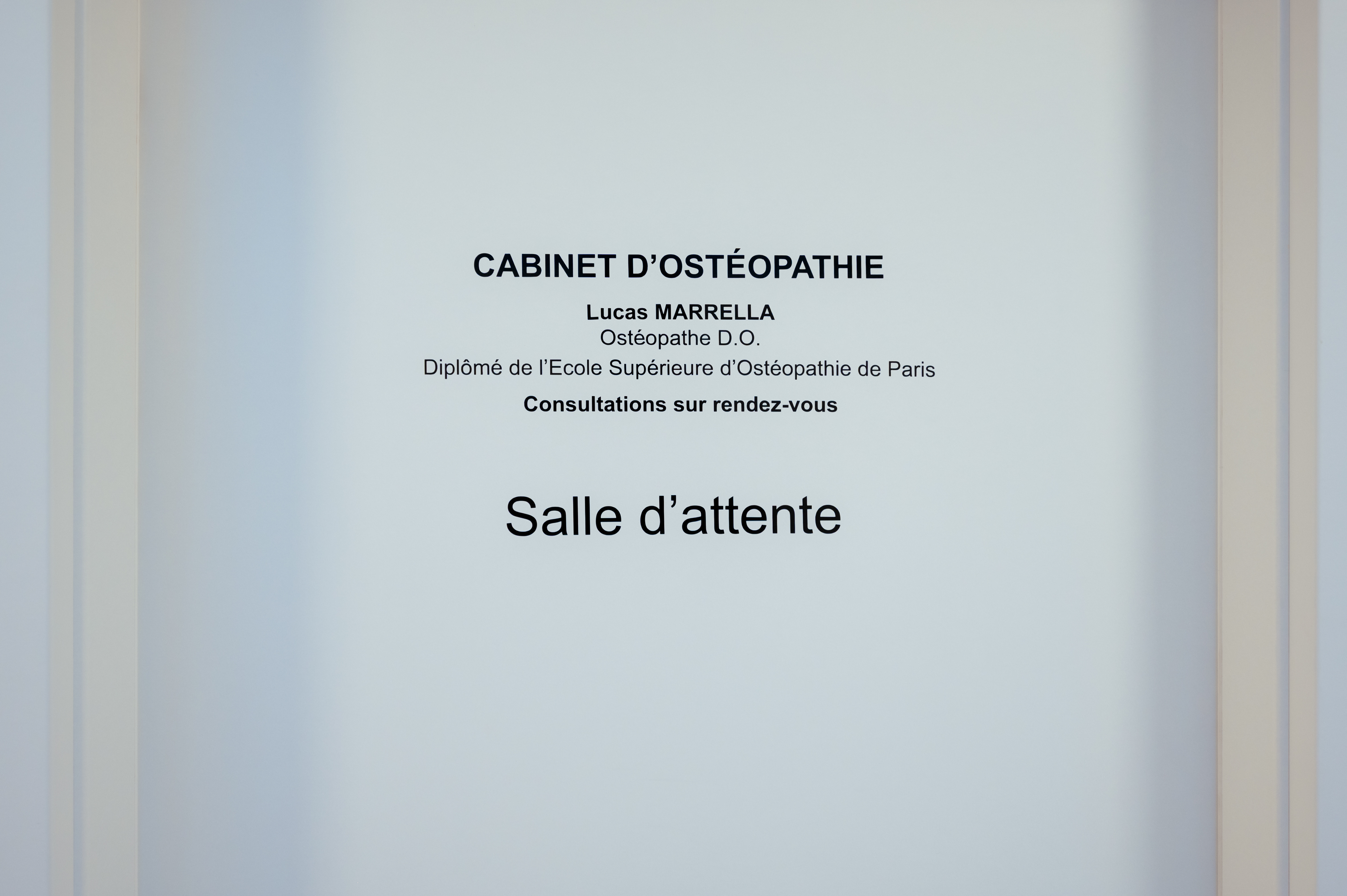 Entrée du cabinet d'ostéopathie