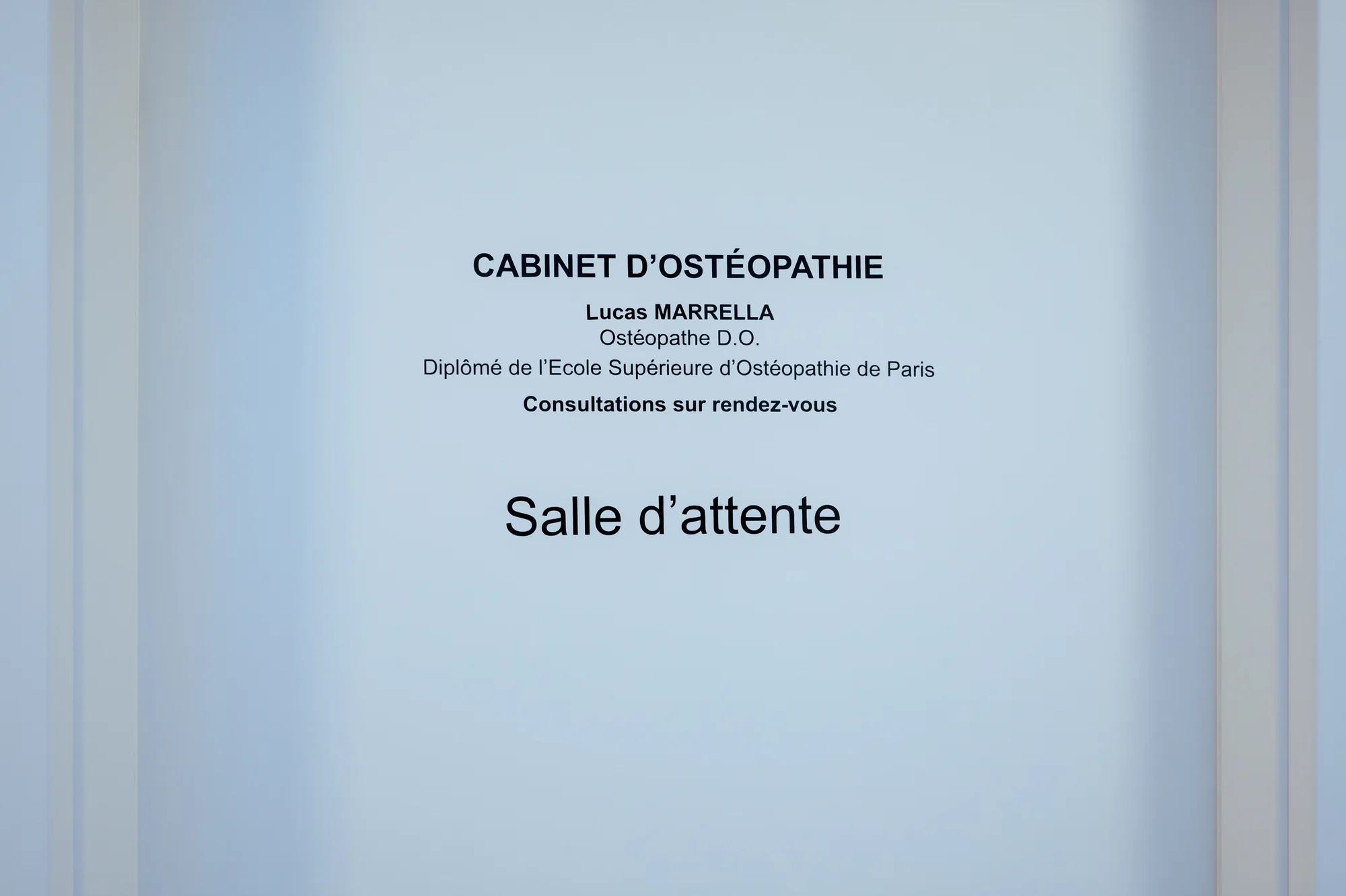 Entrée du cabinet d'ostéopathie