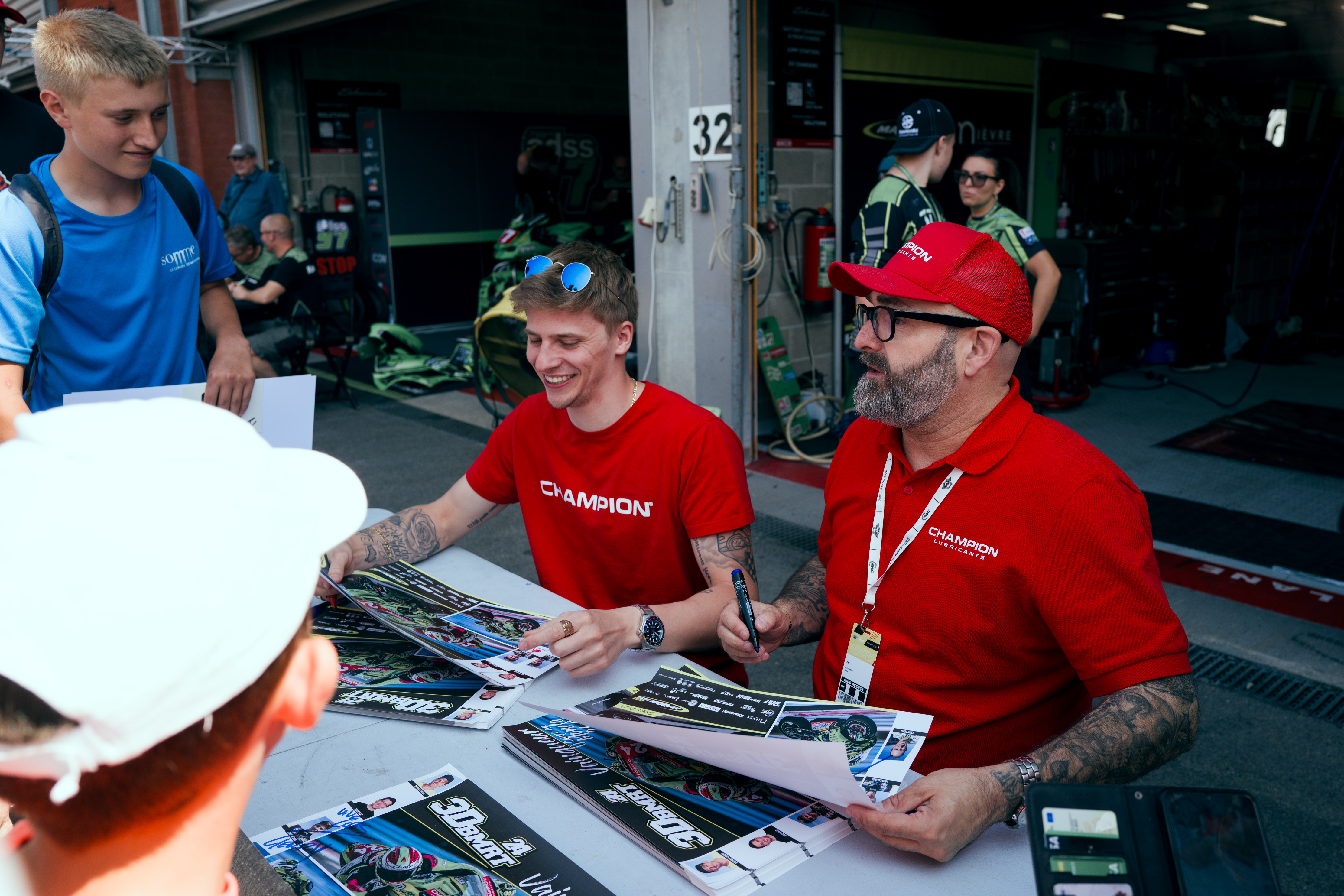 Séance d'autographes