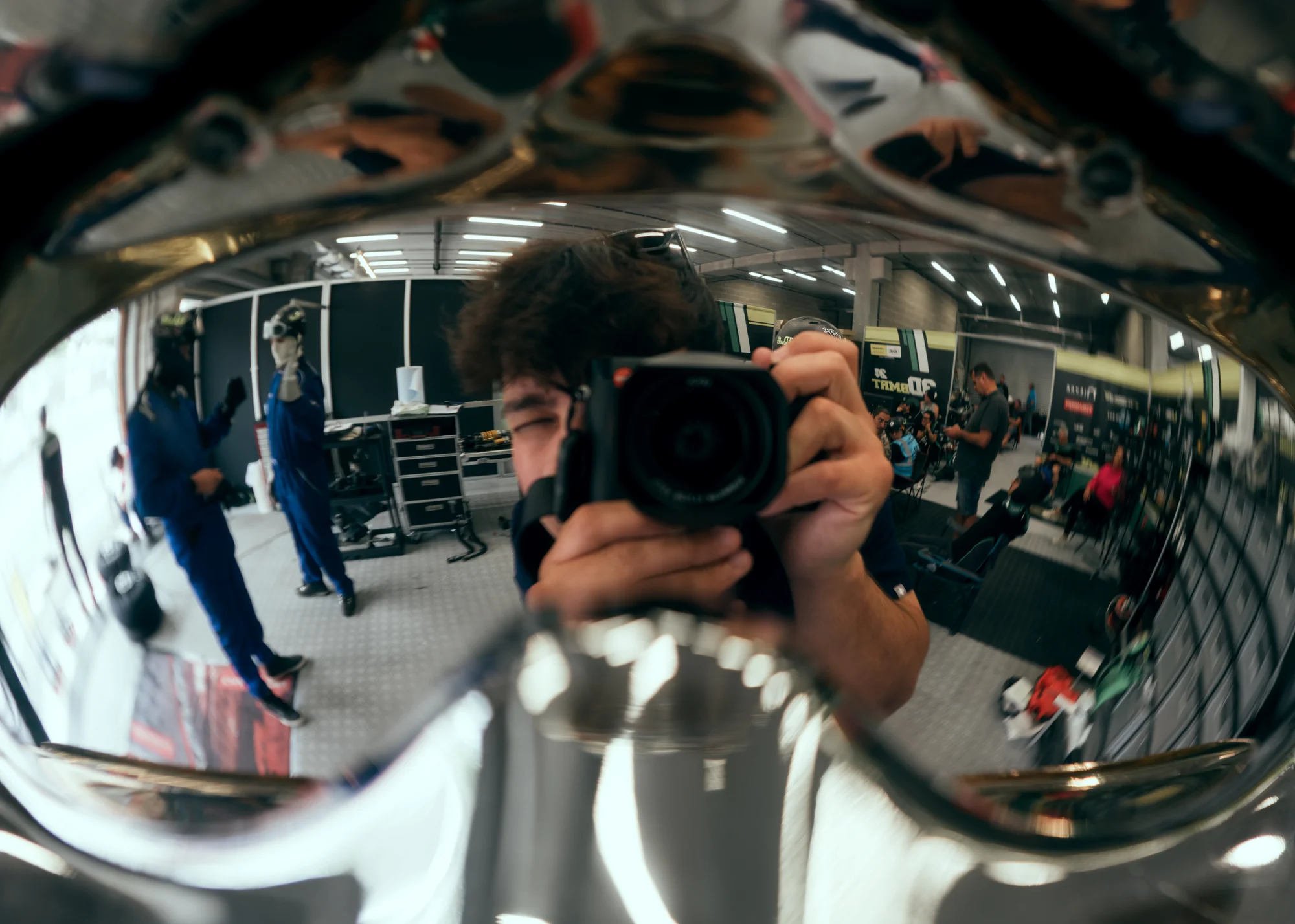 Reflet dans la moto