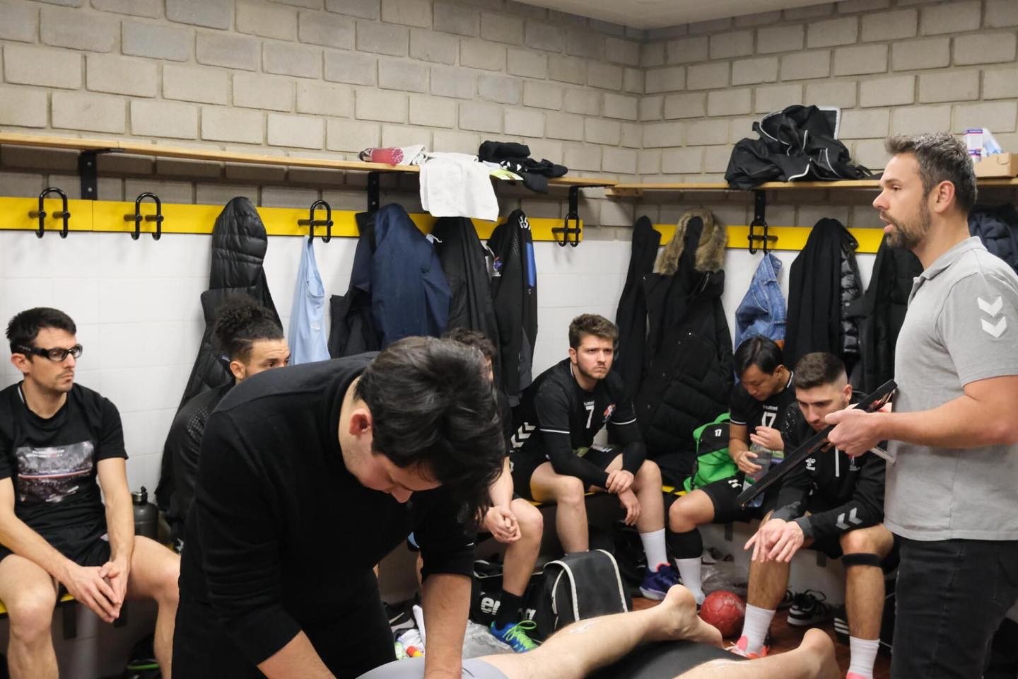 HC Standard Luxembourg — Vestiaire